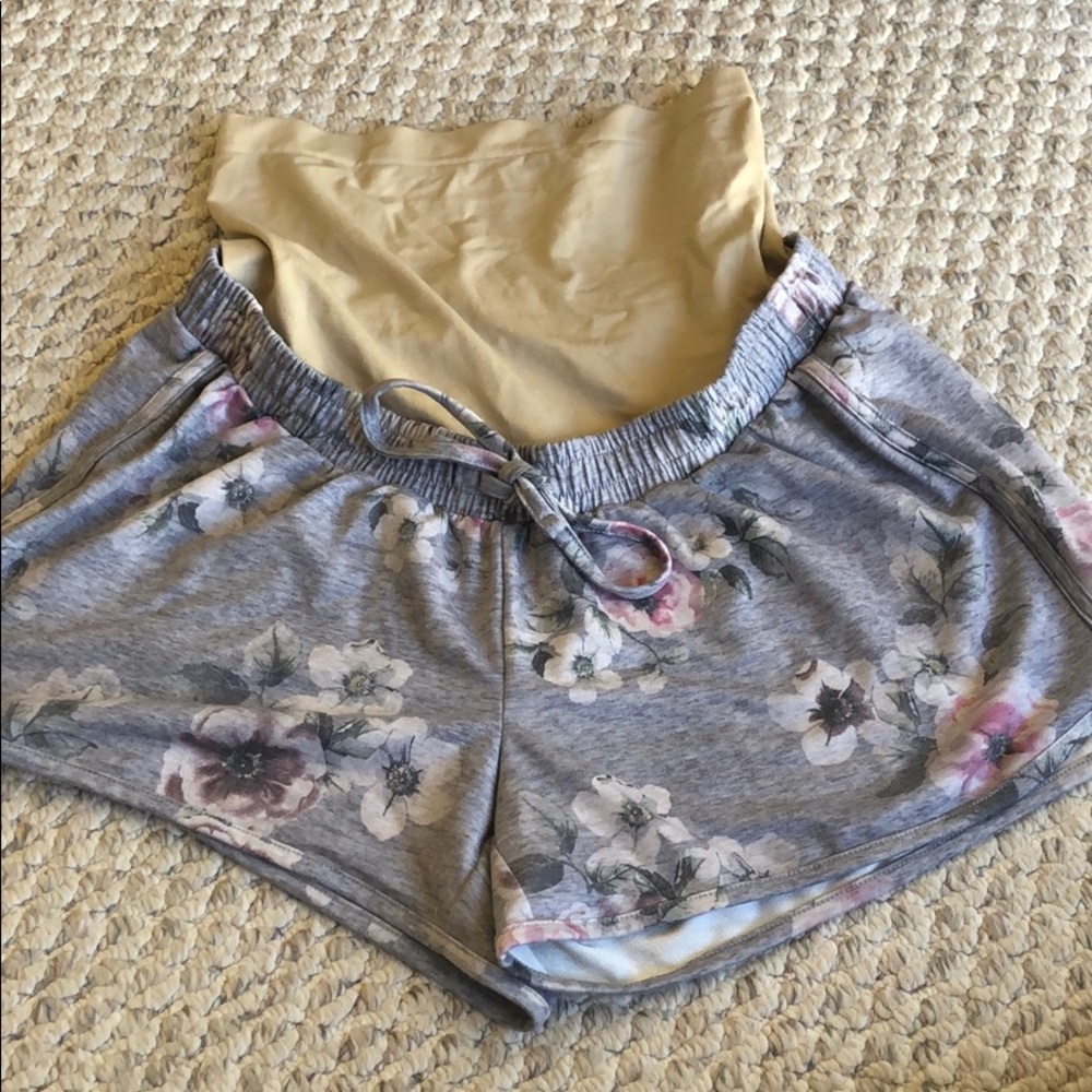 Maternity shorts
